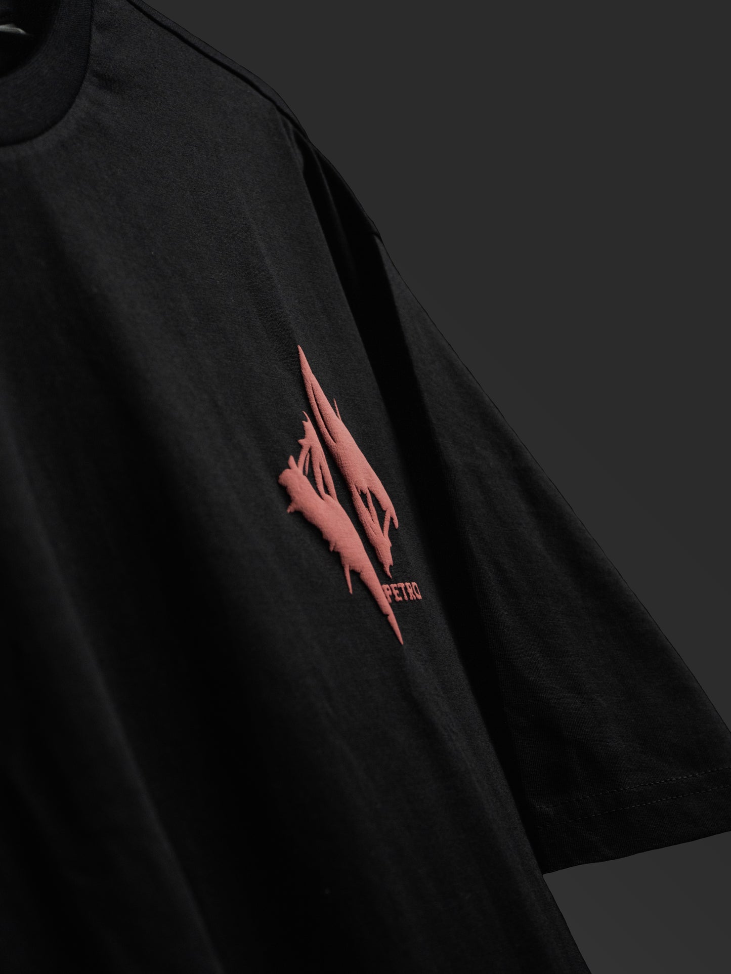 PETROSOURS Oversized T-Shirt